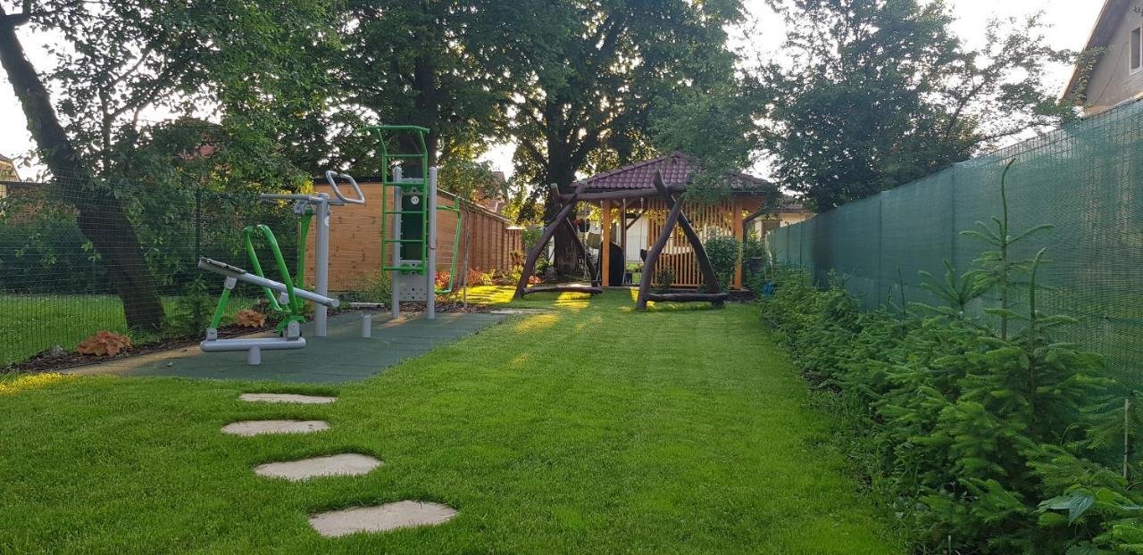 Bungalov Komfort Liptovský Mikuláš Exteriör bild
